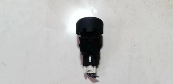 Nissan Juke I F15 Hazard light switch