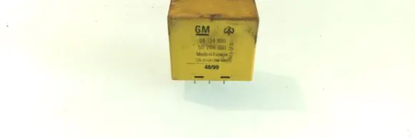 Opel Vectra B Hazard warning light relay 50206001 09134880