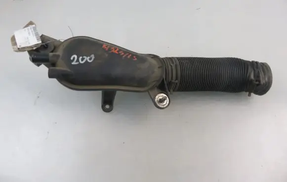 Skoda Fabia Mk1 (6Y) Air intake hose/pipe 047129654B