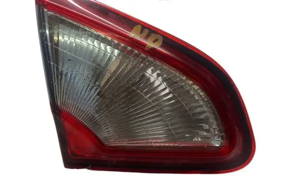 Nissan Qashqai Tailgate rear/tail lights 89503189 B26555BR01A