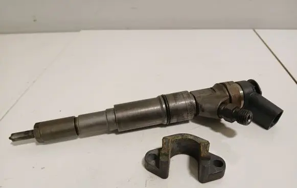 Fuel injector