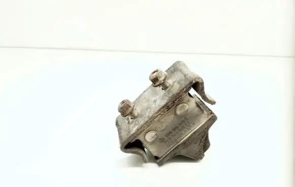 Volkswagen II LT Engine mount bracket 2D0199379E PX0742646S2