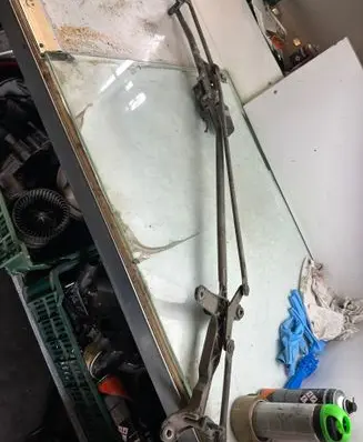 Mercedes-Benz Vito Viano W639 Front wiper linkage and motor 404751 A6398200040 2483F