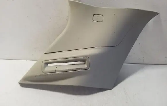 Volvo XC90 (D)pillar trim (top) 31363594