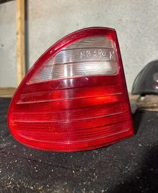 Mercedes-Benz E W210 Rear/tail lights A2108204764