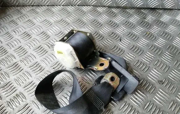 Lexus LS 430 Middle seatbelt (rear) 7C6950 0085407