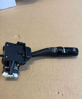 KIA Carens II Indicator stalk 202004726