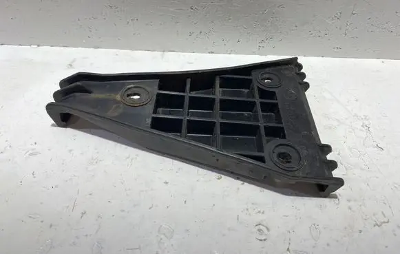 Audi A4 S4 B5 8D Front bumper mounting bracket 8D0807283