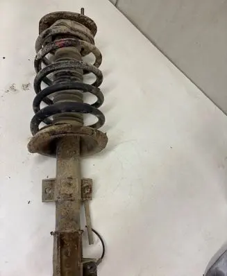 Volvo XC90 Front shock absorber with coil spring 30683104 82404000692