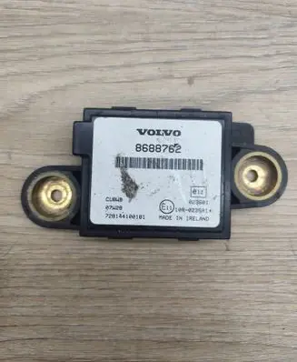 Volvo XC70 Alarm control unit/module 8688762 10R023601 728144100181