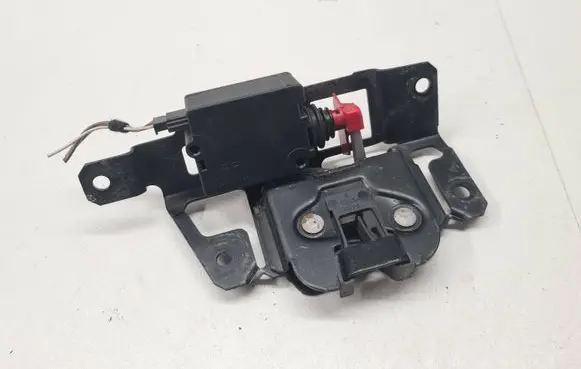 BMW X3 E83 Tailgate/trunk/boot lock/catch/latch 7201561