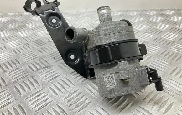 Audi A4 S4 B9 Electric auxiliary coolant/water pump 4H0965567A