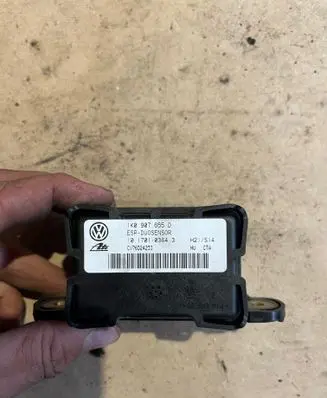 Volkswagen Touran I ESP acceleration yaw rate sensor 1K0907655D 10170103643 CU76D24231
