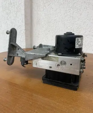 Mercedes-Benz CLK A209 C209 ABS Pump A2095452532 E192