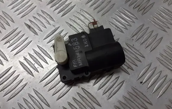 Volvo S40 A/C air flow flap actuator/motor MR146583