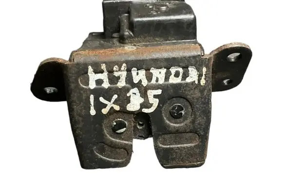 Hyundai ix35 Tailgate/trunk/boot lock/catch/latch 812301H300