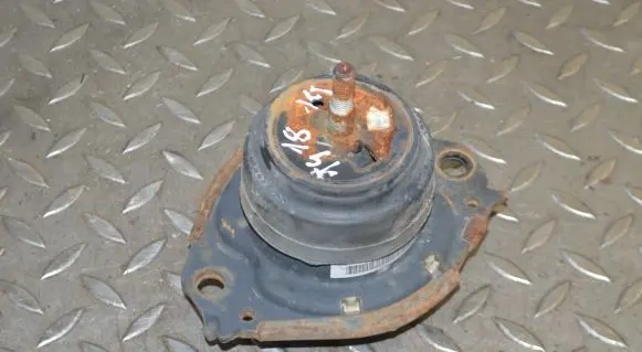 Jeep Grand Cherokee (WK) Engine mount bracket 5214677AE
