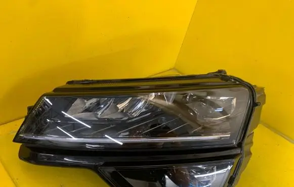 Skoda Karoq Headlight/headlamp 57B941015B