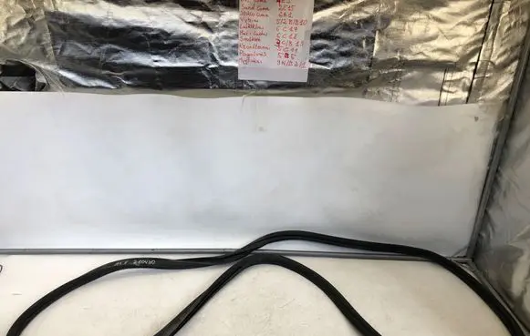 Mercedes-Benz GLE W167 Trunk rubber seal (body)
