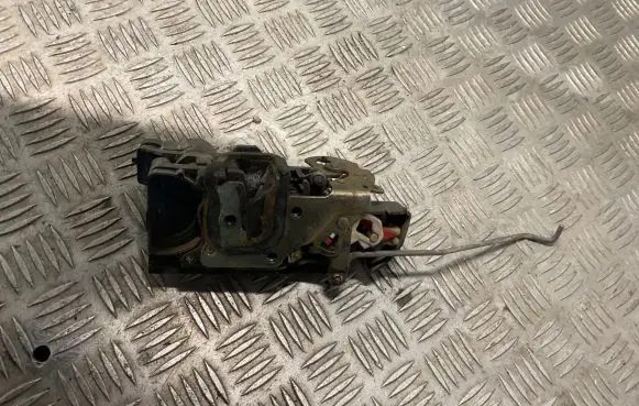 Opel Frontera B Front door lock