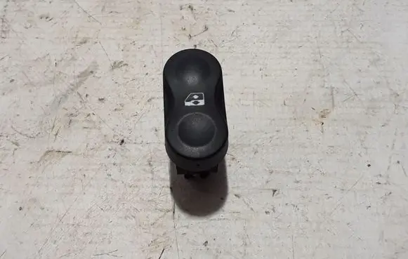 Dacia Duster Electric window control switch 8200602227