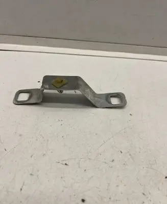 Renault Megane IV Fender mounting bracket 1475147R 3617