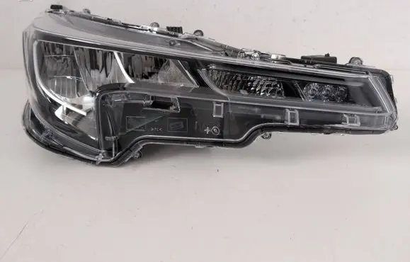 Toyota Corolla E210 E21 Headlight/headlamp 8111002S60 90119224
