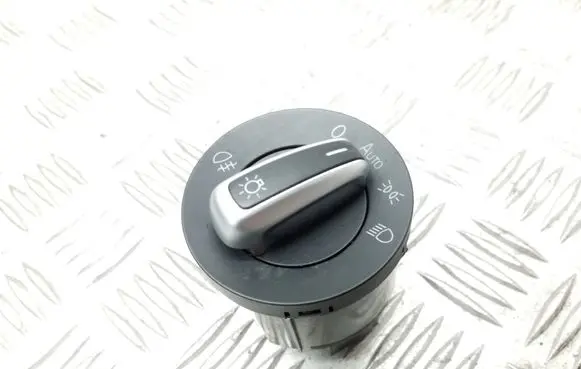 Volkswagen Golf VI Light switch 3C8941431