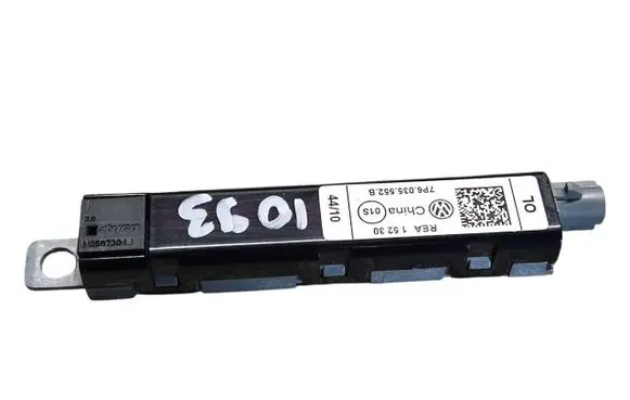 Volkswagen Touareg II Aerial antenna amplifier 7P6035552B