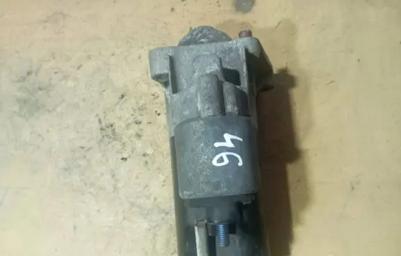 Volvo V70 Starter motor 30782228 20090605 08360