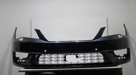 Seat Leon (5F) Front bumper 5F0807221R 14884SG4 5F0807217AC