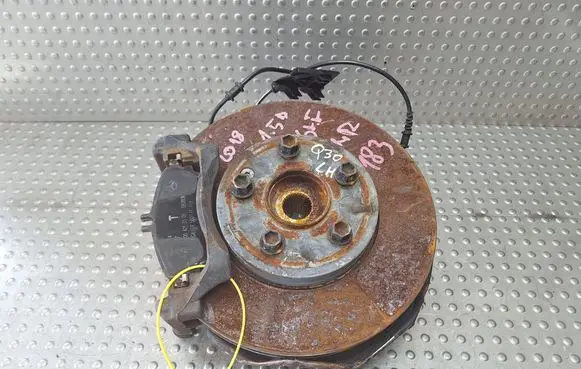 Infiniti Q30 Front wheel hub spindle knuckle