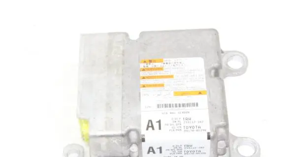 Toyota Avensis T270 Airbag control unit/module 8917005390