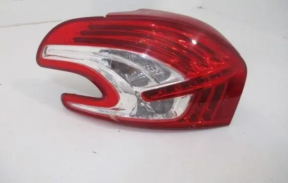 Peugeot 208 I Rear/tail lights 
