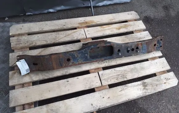 Hummer H3 Gearbox mounting bracket 3449M10