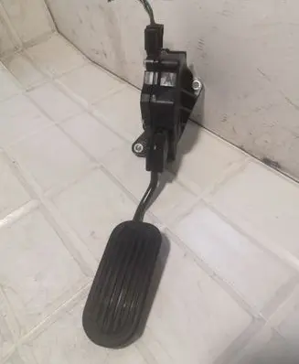 Lexus IS 220D-250-350 Accelerator throttle pedal 7811053010 1988007221 04H12B00057