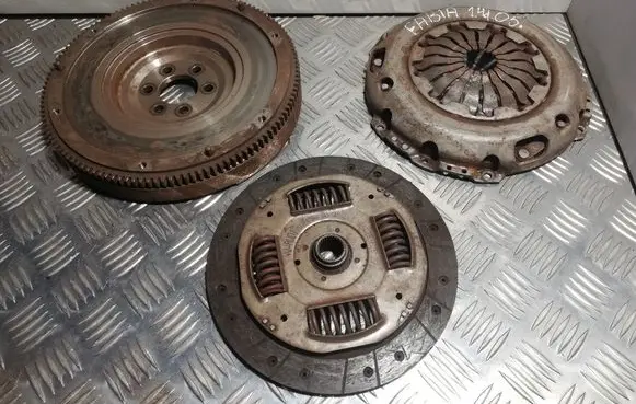 Skoda Fabia Mk2 (5J) Clutch set kit 045105273D 045141025B 045141031C