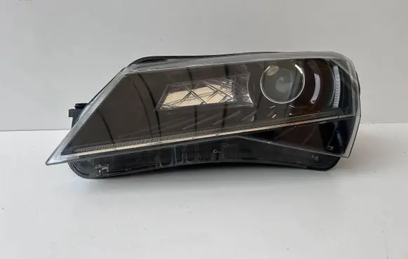 Skoda Superb B8 (3V) Headlight/headlamp 3V1941015B
