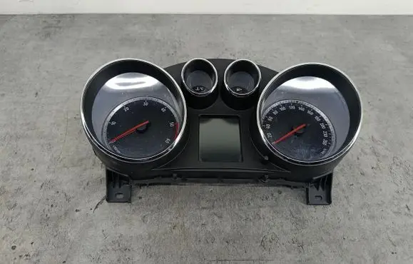 Opel Insignia A Speedometer (instrument cluster) 