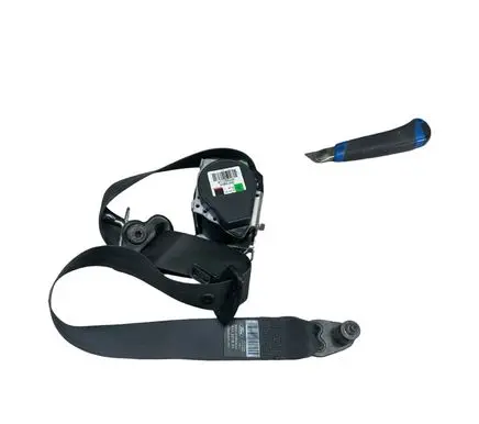 Ford Focus Front seatbelt BM5161294ADW 617231800