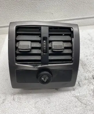 Audi A6 S6 C5 4B Rear air vent grill 4B0815743