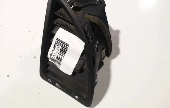 Honda Civic Dash center air vent grill 77630smge000m1 77630-smg-e000-m1