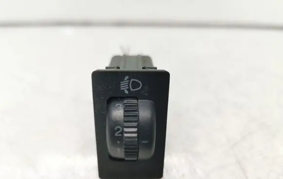 Toyota Avensis T250 Headlight level height control switch 8415205051