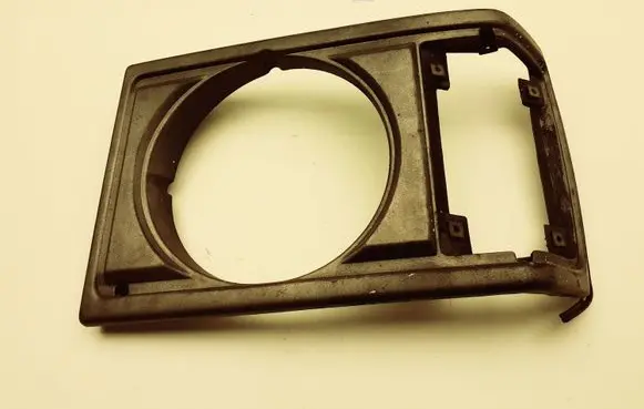 Toyota Land Cruiser (FJ60) Under headlight/headlamp trim 