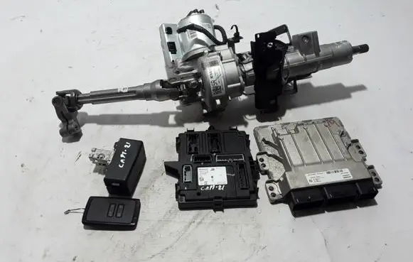 Renault Captur II Engine ECU kit and lock set 