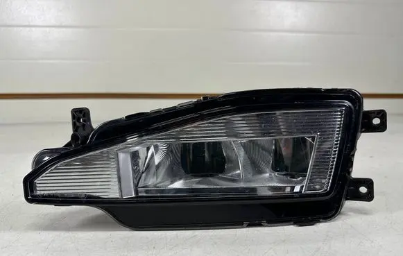 Volkswagen PASSAT B8 Front fog light 1NA013797 3G0941700 1NA2444
