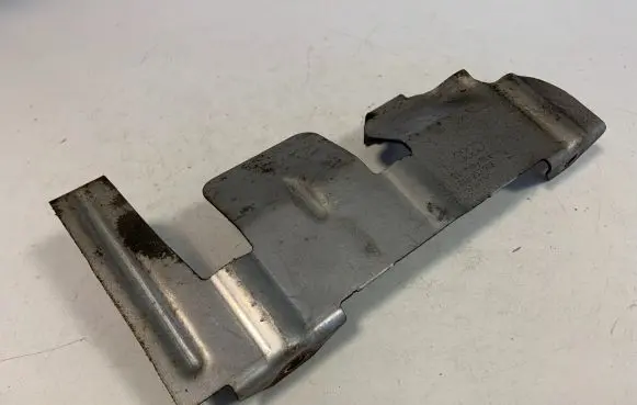 Audi A7 S7 4G Other engine bay part 06E253008J