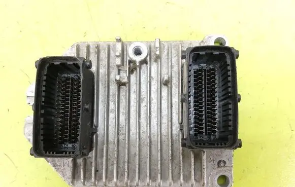 Opel Vectra C Engine control unit/module 09179499