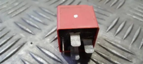 Renault Laguna III Other relay 8200338692 v23136-b1-x74