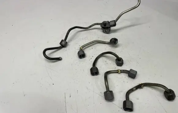 Peugeot 4007 Fuel injector supply line/pipe 
